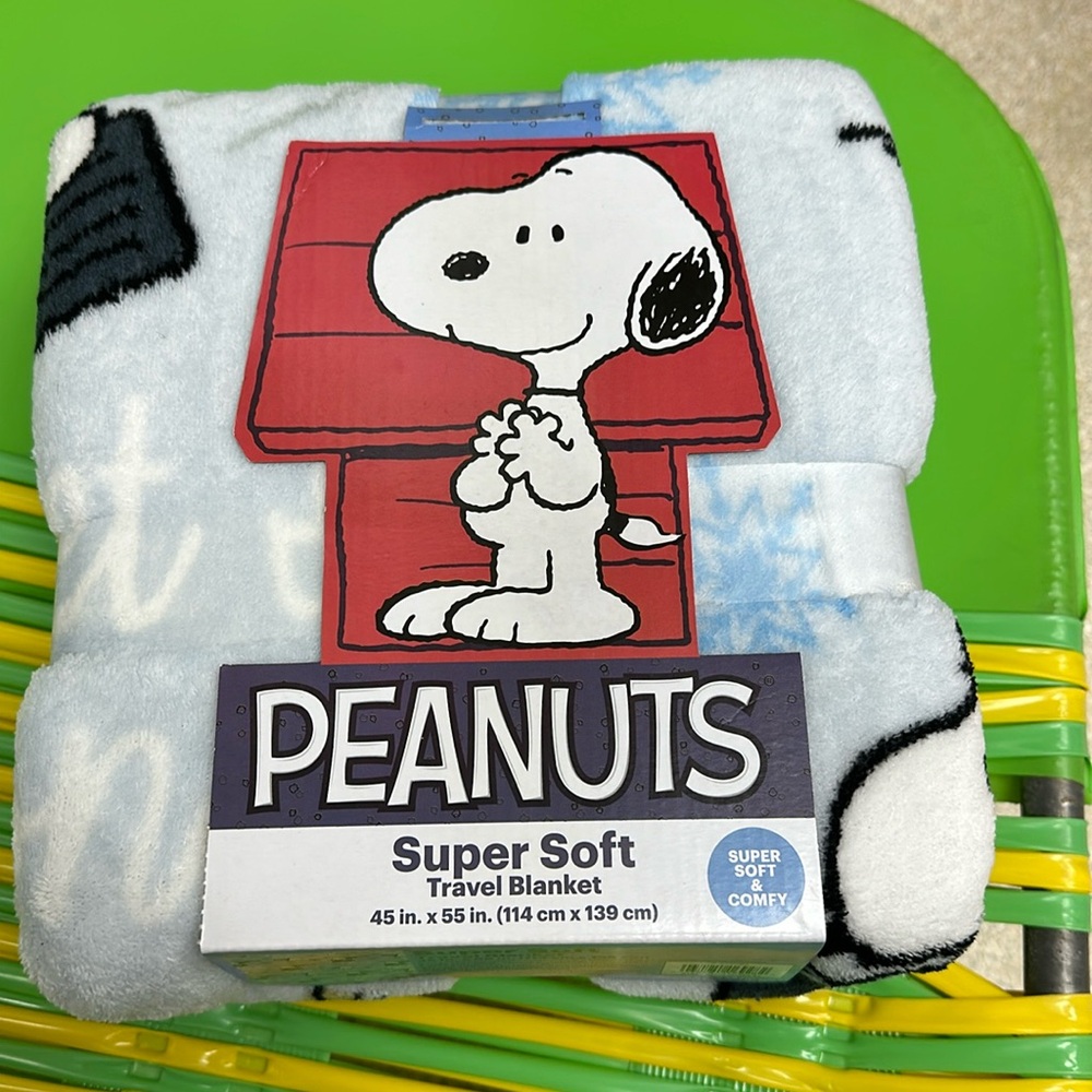 Peanuts super soft blanket